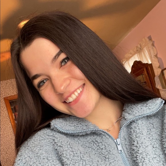 Meet your Posher, Abigail - Picture 1 of 1